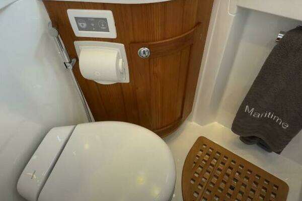 Targa 37 Flybridge Yacht For Sale