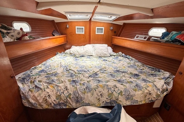 Serenity 50ft Jeanneau Yacht For Sale