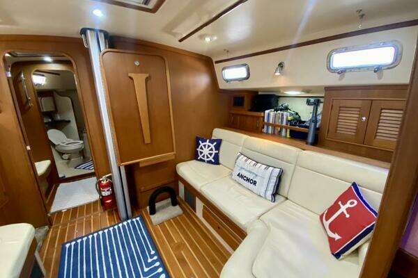 Island Packet 440 Yacht For Sale