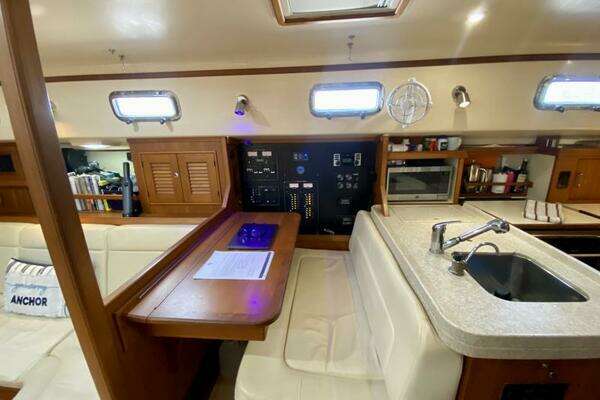 Island Packet 440 Yacht For Sale