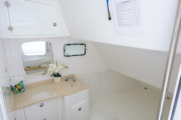 SPRINKLES 41ft HCB Yacht For Sale