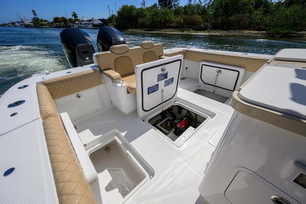 SPRINKLES 41ft HCB Yacht For Sale
