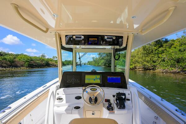 SPRINKLES 41ft HCB Yacht For Sale