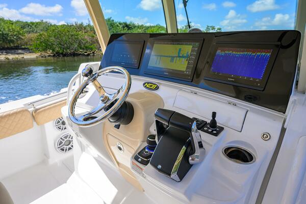 SPRINKLES 41ft HCB Yacht For Sale