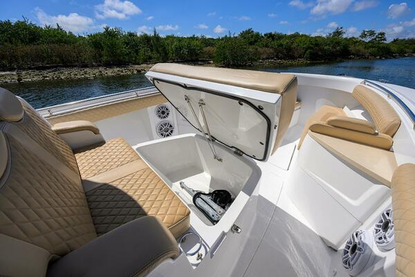 SPRINKLES 41ft HCB Yacht For Sale