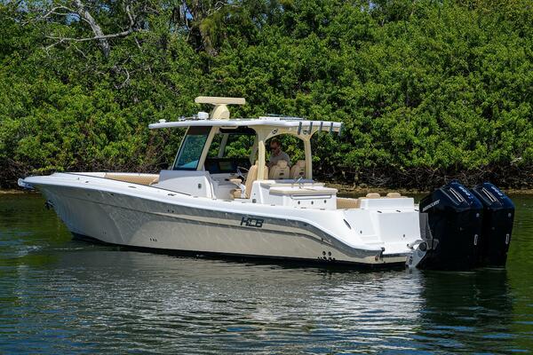 SPRINKLES 41ft HCB Yacht For Sale