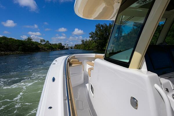 SPRINKLES 41ft HCB Yacht For Sale
