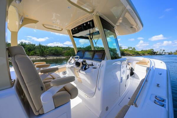 SPRINKLES 41ft HCB Yacht For Sale