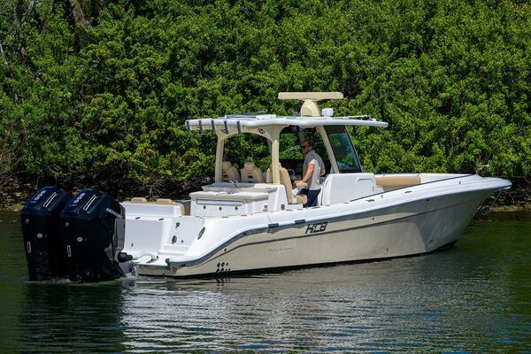 SPRINKLES 41ft HCB Yacht For Sale