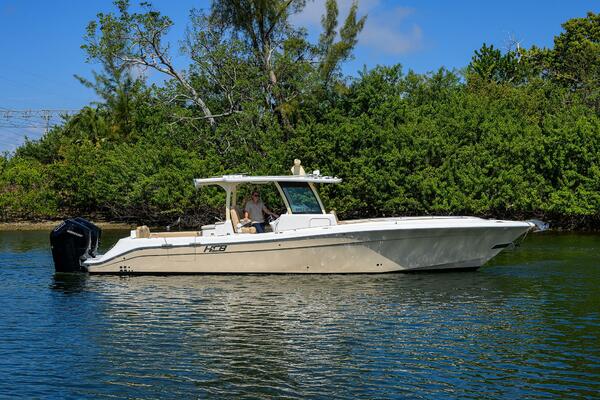 SPRINKLES 41ft HCB Yacht For Sale