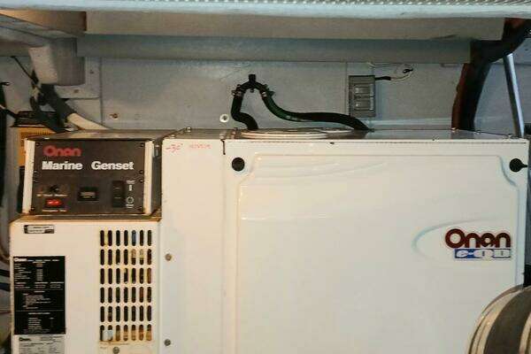 Meridian  Yacht For Sale