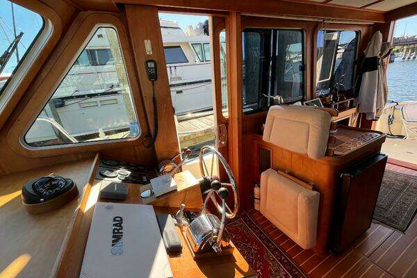 Sabreline 36 Flybridge Yacht For Sale