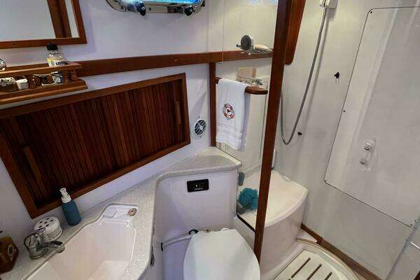 Sabreline 36 Flybridge Yacht For Sale