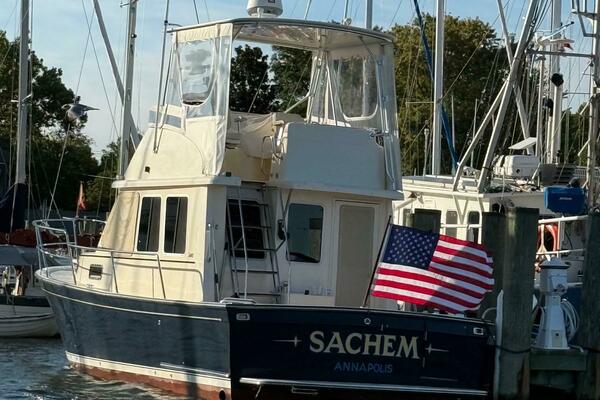 Sachem 36ft Sabreline Yacht For Sale