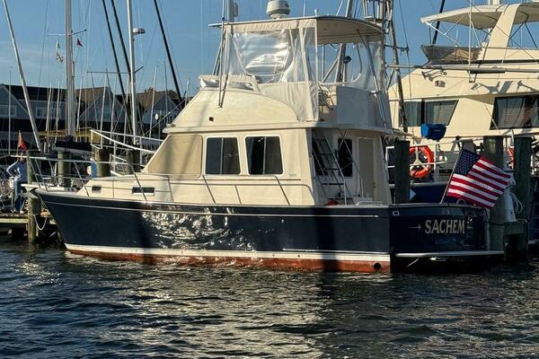 Sachem 36ft Sabreline Yacht For Sale