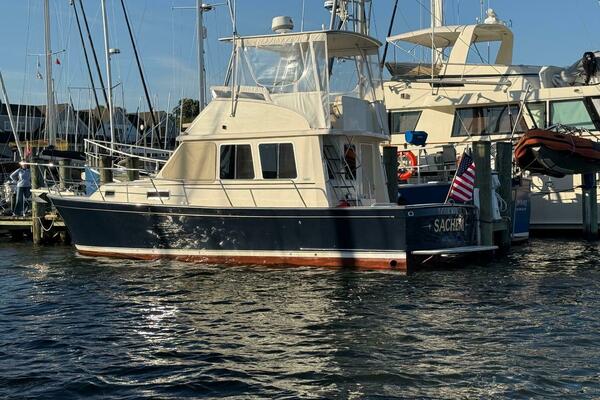 Sachem 36ft Sabreline Yacht For Sale