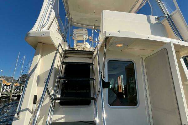 Sabreline 36 Flybridge Yacht For Sale