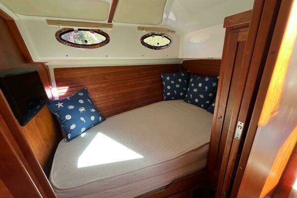 Back Cove 37 Yacht For Sale