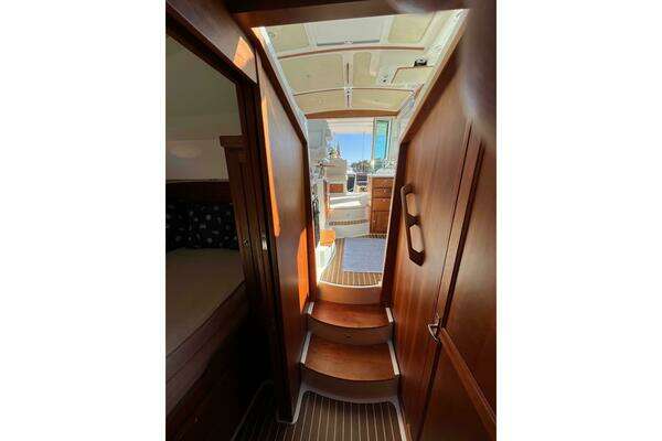 Back Cove 37 Yacht For Sale