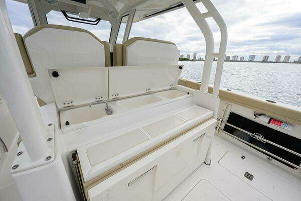 Pursuit S 328 Yacht For Sale