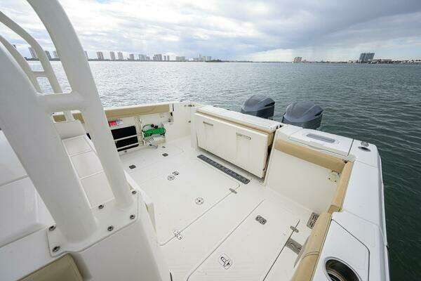 Pursuit S 328 Yacht For Sale