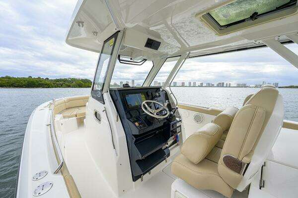 Pursuit S 328 Yacht For Sale
