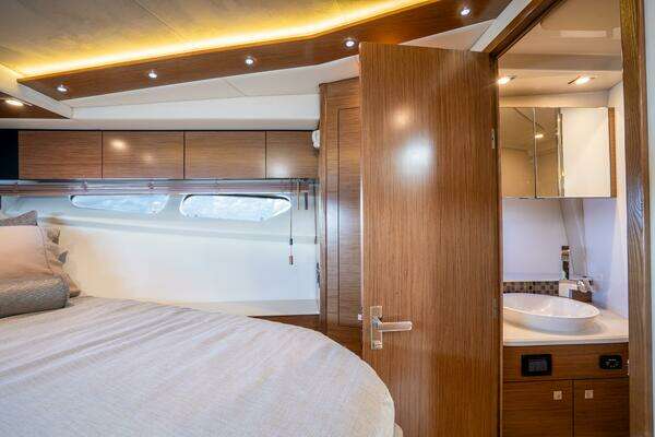 Cruisers Yachts 45 Cantius Yacht For Sale