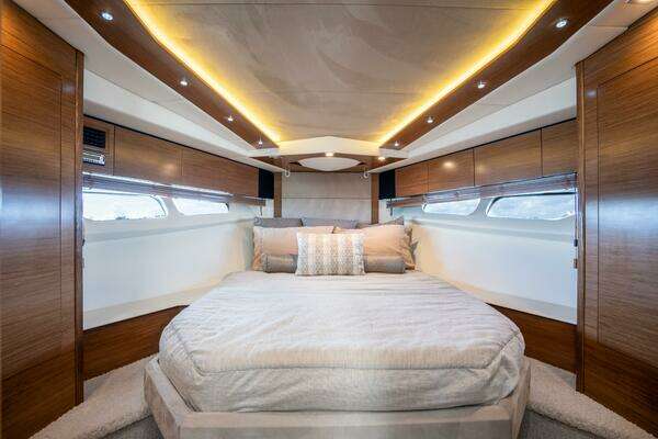 Cruisers Yachts 45 Cantius Yacht For Sale