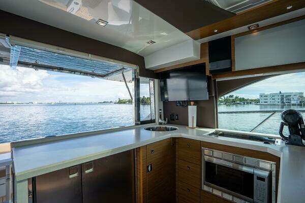 Cruisers Yachts 45 Cantius Yacht For Sale