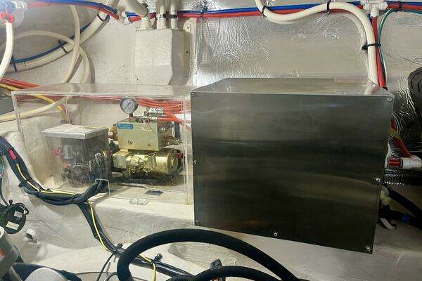 Cruisers Yachts 45 Cantius Yacht For Sale