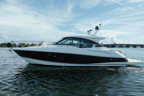 Cruisers Yachts 45 Cantius Yacht For Sale