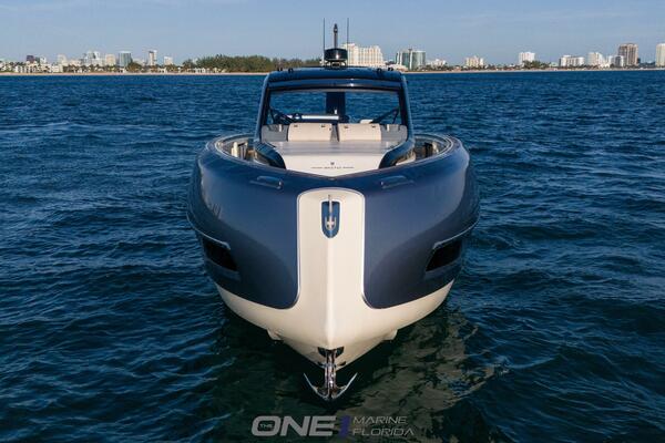 47ft Invictus Yacht For Sale