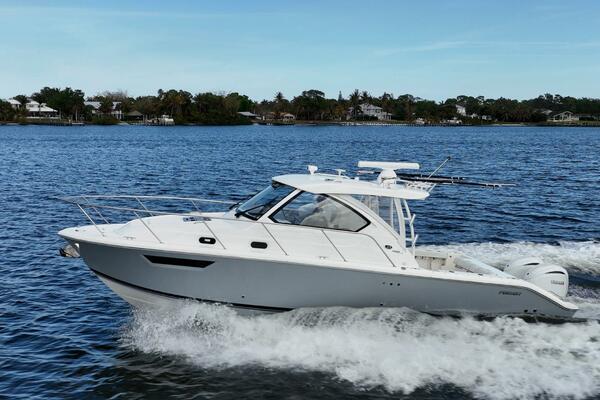 TL Sea 32ft Pursuit Yacht For Sale