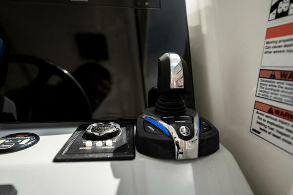 TL Sea 32ft Pursuit Yacht For Sale