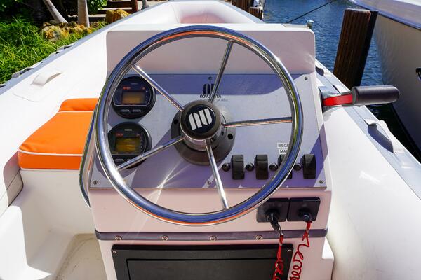 Eleonora  80ft Lazzara Yachts Yacht For Sale