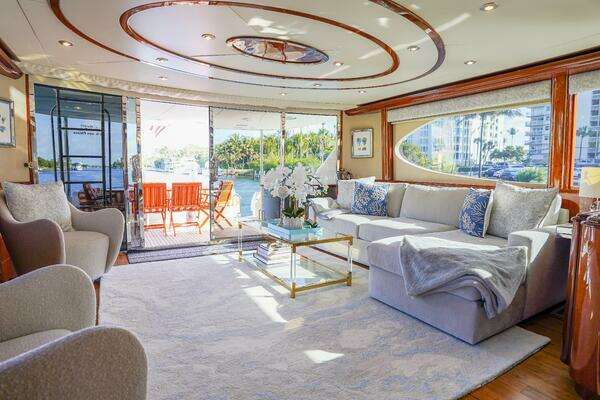 Lazzara Yachts 80 SL Yacht For Sale