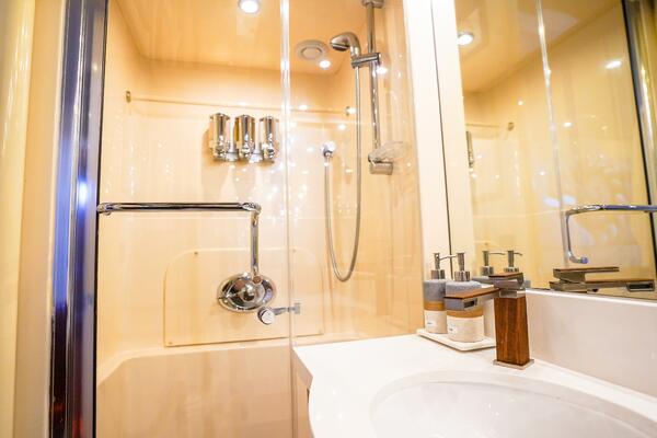 Eleonora  80ft Lazzara Yachts Yacht For Sale