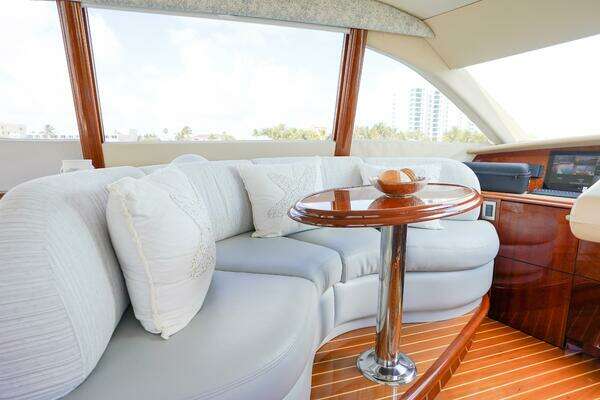 Lazzara Yachts 80 SL Yacht For Sale