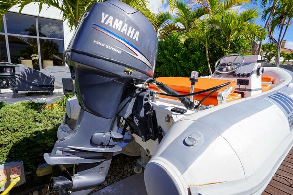 Eleonora  80ft Lazzara Yachts Yacht For Sale