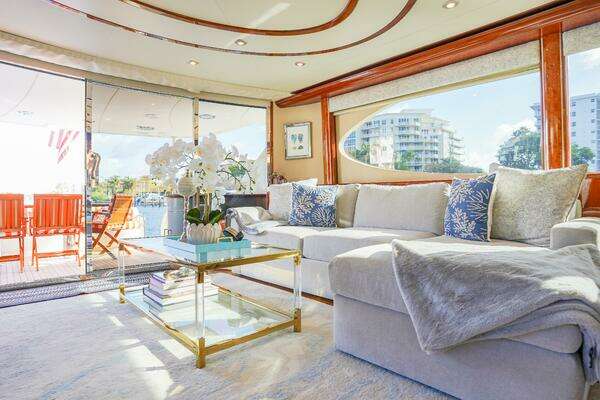 Lazzara Yachts 80 SL Yacht For Sale