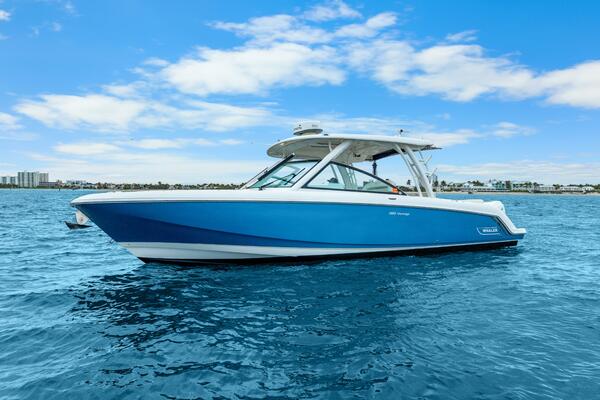 32ft Boston Whaler Yacht For Sale