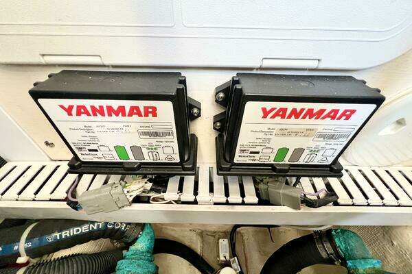 Sabre 38 Hard Top Express Yacht For Sale