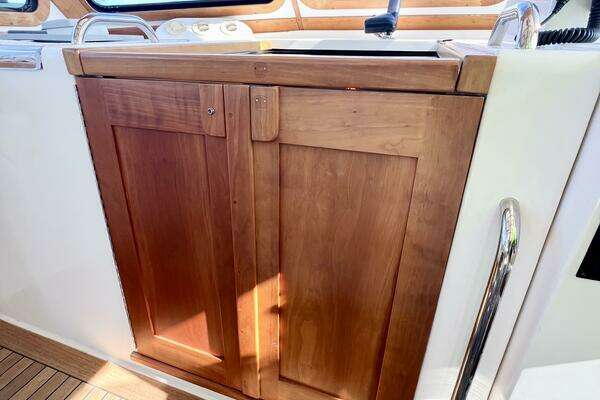 Sabre 38 Hard Top Express Yacht For Sale