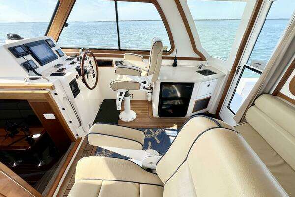 Sabre 38 Hard Top Express Yacht For Sale