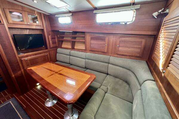 Sabre 38 Hard Top Express Yacht For Sale