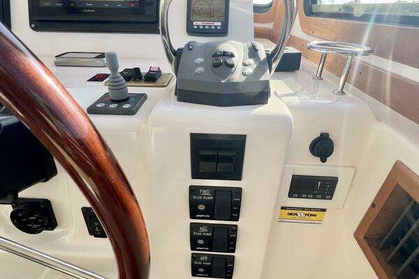 Sabre 38 Hard Top Express Yacht For Sale