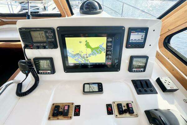 Sabre 38 Hard Top Express Yacht For Sale