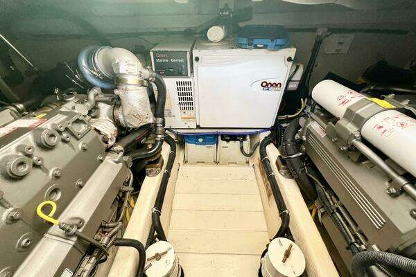 Sabre 38 Hard Top Express Yacht For Sale