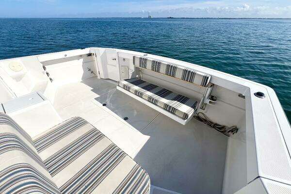 Sabre 38 Hard Top Express Yacht For Sale