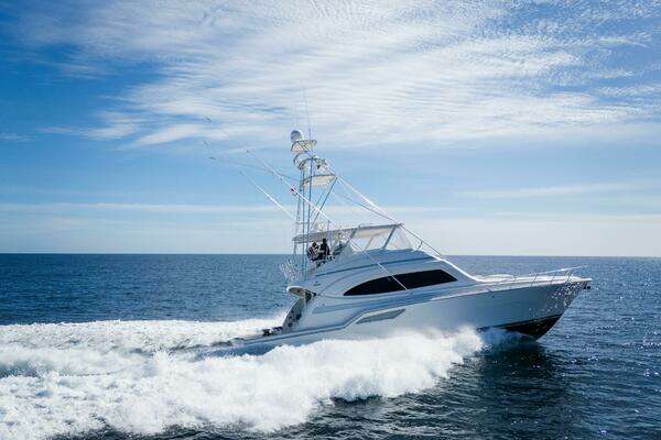 Bertram 67 Convertible Yacht For Sale